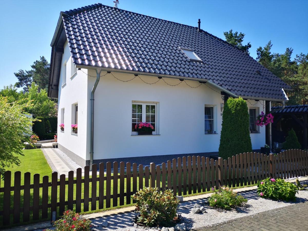 Gaestezimmer Im Bewohnten Efh Mit Pool Und Garten Ziltendorf Екстериор снимка