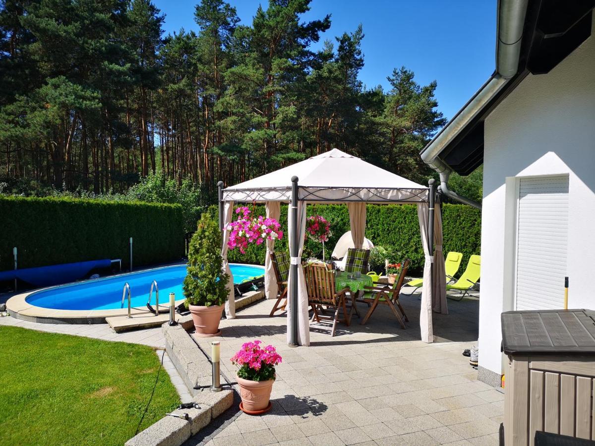 Gaestezimmer Im Bewohnten Efh Mit Pool Und Garten Ziltendorf Екстериор снимка
